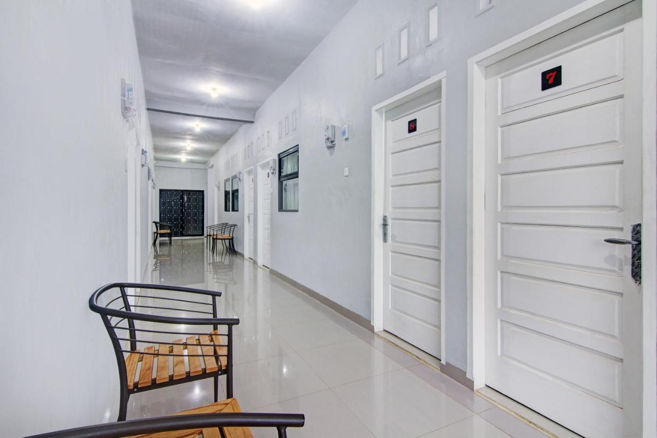 Oyo 90704 Nabila Residence Syariah Паданг Екстериор снимка
