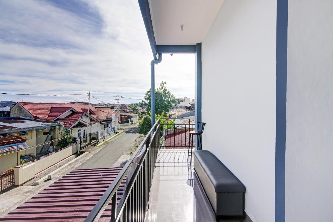 Oyo 90704 Nabila Residence Syariah Паданг Екстериор снимка