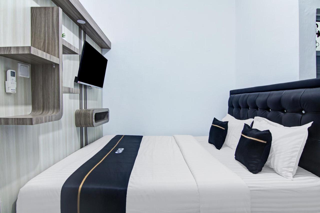 Oyo 90704 Nabila Residence Syariah Паданг Екстериор снимка